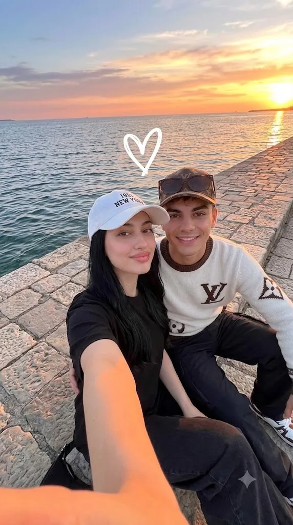 Golden Hour Seaside Couple Selfie Portrait Prompt